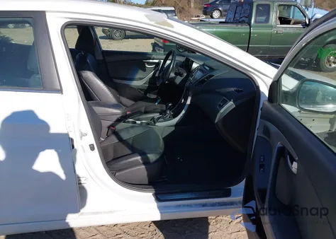 2016 Hyundai Elantra Limited из США, поврежденный, VIN 5NPDH4AE4GH795983